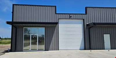 4102 FM 517 — Lease in Alvin, TX, photo 4 of 7