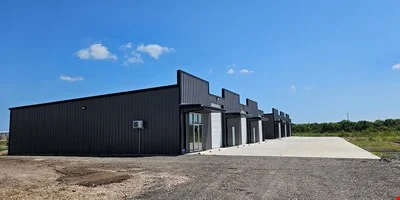 4102 FM 517 — Lease in Alvin, TX, photo 6 of 7