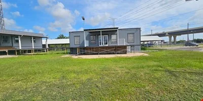 204 FM 2094 — Lease in Kemah, TX, photo 2 of 8