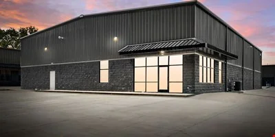 1170 Dunlop Ln. — Lease in Clarksville, TN, photo 1 of 8