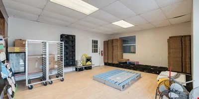 3725 ALT 19 PALM HARBOR, FL 34683 — Lease in Palm Harbor, FL, photo 2 of 8