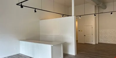 Centurion Building — Lease in Vancouver, WA, photo 2 of 8