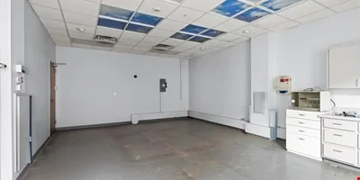 4011 19th St | Freestanding Medical Facility — Lease in Lubbock, TX, photo 6 of 8