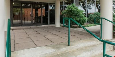 Herring Bank Office Space — Lease in Amarillo, TX, photo 5 of 8