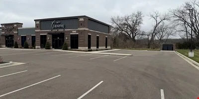 Grocery Anchored Strip Mall — Lease in Saint Peter, MN, photo 1 of 8