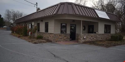 400 Building - Professional Services and Office Campus — Lease in Salisbury, MD, photo 1 of 8