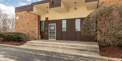 110 South River Road — Lease in Des Plaines, IL, photo 4 of 8