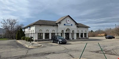 1260 S Linden Rd