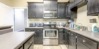 1017 S Riverside Dr Clarksville, TN 37040 — Lease in Clarksville, TN, photo 4 of 8