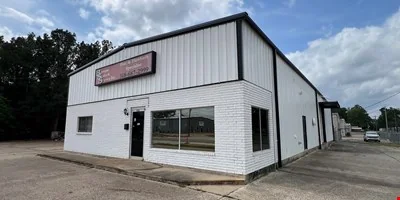 Linwood @ 3132 Office/Warehouse — Lease in Shreveport, LA, photo 1 of 8