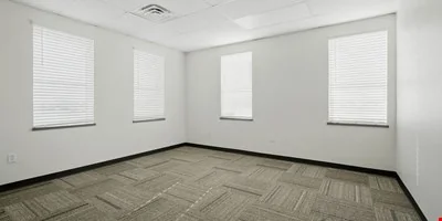 6306 Iola Ave - Iola Business Park — Lease in Lubbock, TX, photo 5 of 8
