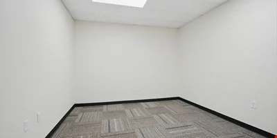 6306 Iola Ave - Iola Business Park — Lease in Lubbock, TX, photo 6 of 8