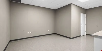 612 W Loop 289 — Lease in Lubbock, TX, photo 8 of 8