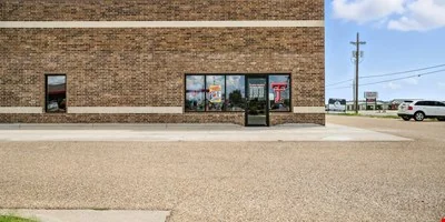 10301 Slide Rd, Lubbock, TX 79424 — Lease in Lubbock, TX, photo 2 of 8