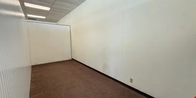 High-Visibility Retail, Showroom & Flex Space Near I-90 — Lease in Rapid City, SD, photo 7 of 8