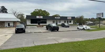 Retail Building For Lease or Sale — Lease in Denham Springs, LA, photo 1 of 8