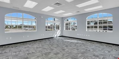 1825 Colonial Blvd - Lee Crossings - Office — Lease in Fort Myers, FL, photo 1 of 8