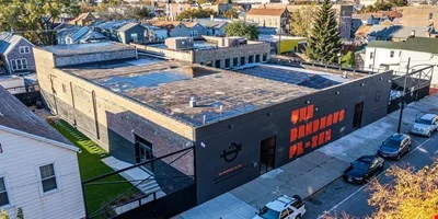 THE BRNDHAUS PL-ZEN — Lease in Chicago, IL, photo 1 of 8