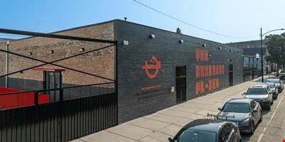 THE BRNDHAUS PL-ZEN — Lease in Chicago, IL, photo 2 of 8