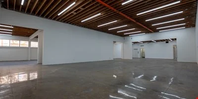 Flex Building in Prime WeHo — Lease in Los Angeles, CA, photo 4 of 7