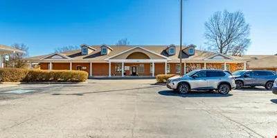Turnkey Medical & Professional Office | 2,498 SF — Lease in Chattanooga, TN, photo 2 of 8