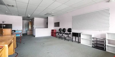 102 Bridge Rd, Salisbury, MA 01952 — Lease in Salisbury, MA, photo 2 of 6