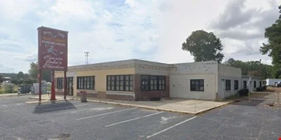 Aunt Sarah's — Lease in Glen Allen, VA, photo 1 of 8