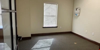 Slidell 3,150 sf Office/Medical Available for Lease — Lease in Slidell, LA, photo 7 of 8
