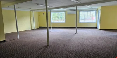 Retail Space w/Drive-In Bay For Lease — Lease in Hudson, NH, photo 7 of 8