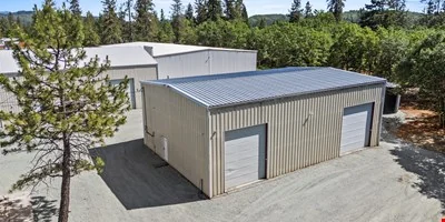 Multiple Units Available Lt. Industrial — Lease in Grants Pass, OR, photo 6 of 8