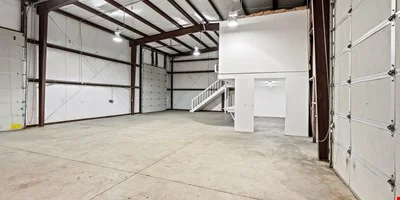Multiple Units Available Lt. Industrial — Lease in Grants Pass, OR, photo 8 of 8