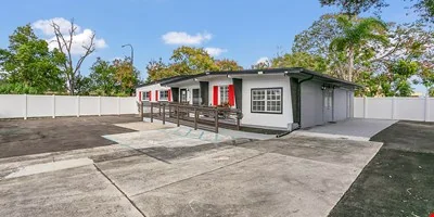 Retail / Office / Mixed-Use — Lease in Orlando, FL, photo 1 of 8