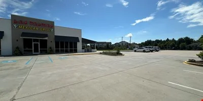 Airborne Center Retail BTS — Lease in Gonzales, LA, photo 2 of 8