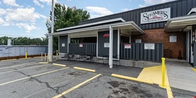 1513 Pierson Dr — Lease in Charlotte, NC, photo 2 of 8