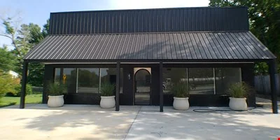 PRIME RETAIL/OFFICE SPACE FOR LEASE — Lease in Fayetteville, AR, photo 2 of 8