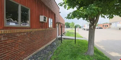 Office-Warehouse-Flex Space For Lease (Outdoor Storage) — Lease in Minneapolis, MN, photo 2 of 8