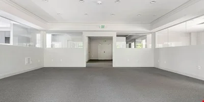 The Woods of Riverchase - Hoover Office — Lease in Hoover, AL, photo 7 of 8
