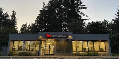 West-End Lake Oswego Office Sublease Available! - office for sale in lake oswego, OR