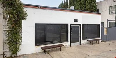 4th Street Retro Row Prime Restaurant Space — Lease in Long Beach, CA, photo 3 of 8
