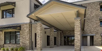 Palm Harbor Commercial — Lease in Palm Harbor, FL, photo 3 of 8