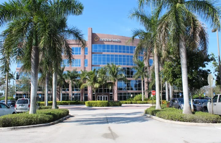 Lake Shore Plaza — Lease in Sunrise, FL, photo 1 of 4