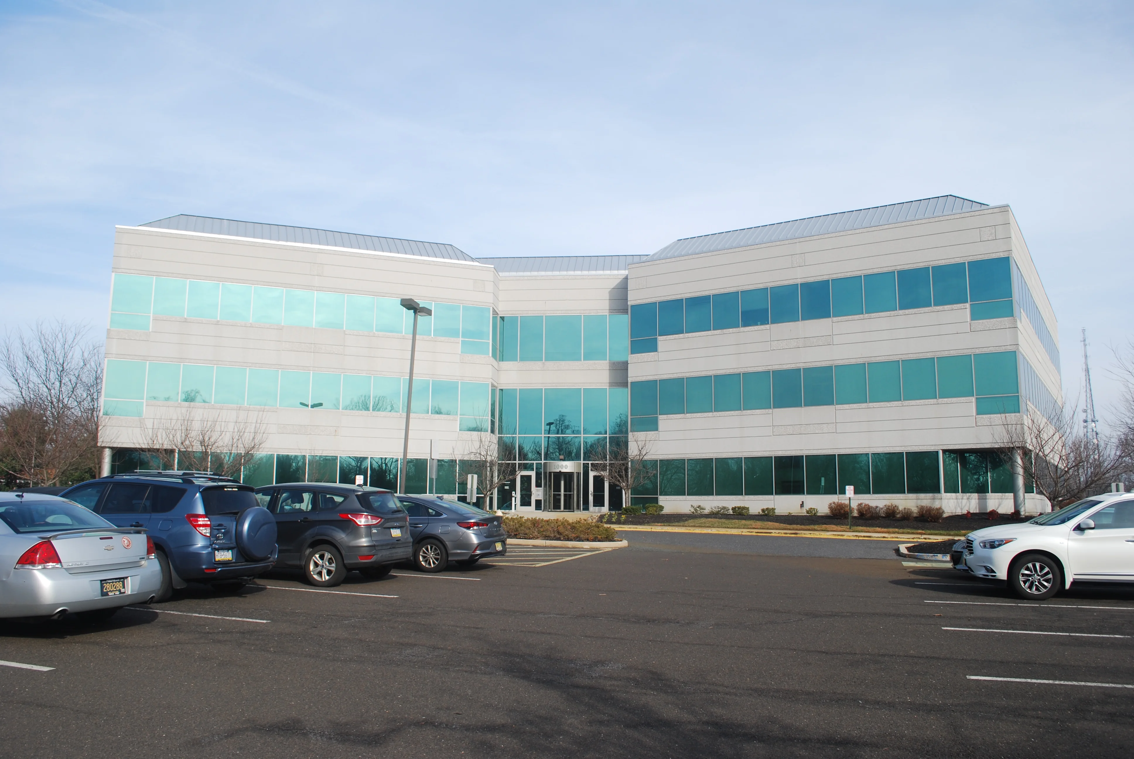 Bishops Gate Corp. Center — Lease in Mount Laurel, NJ, photo 1 of 8