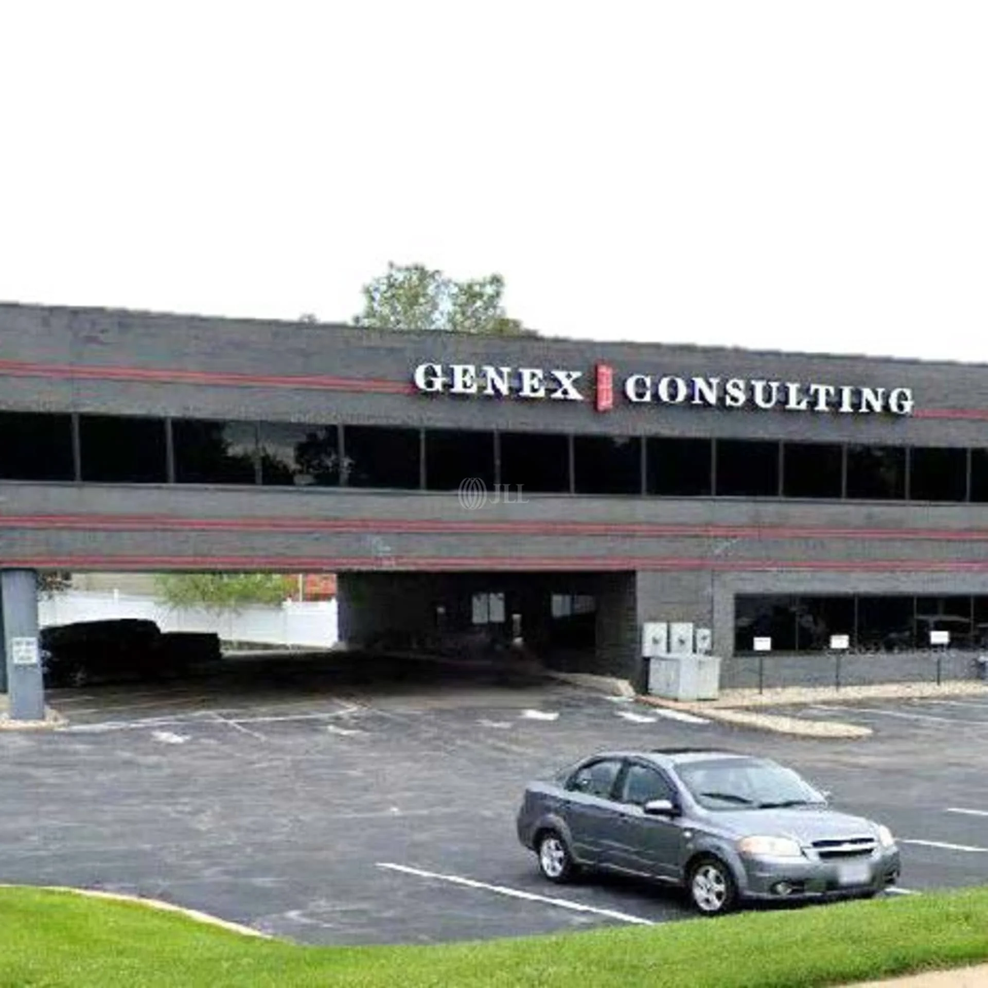 10900 Manchester Rd — Lease in St Louis, MO, photo 3 of 4