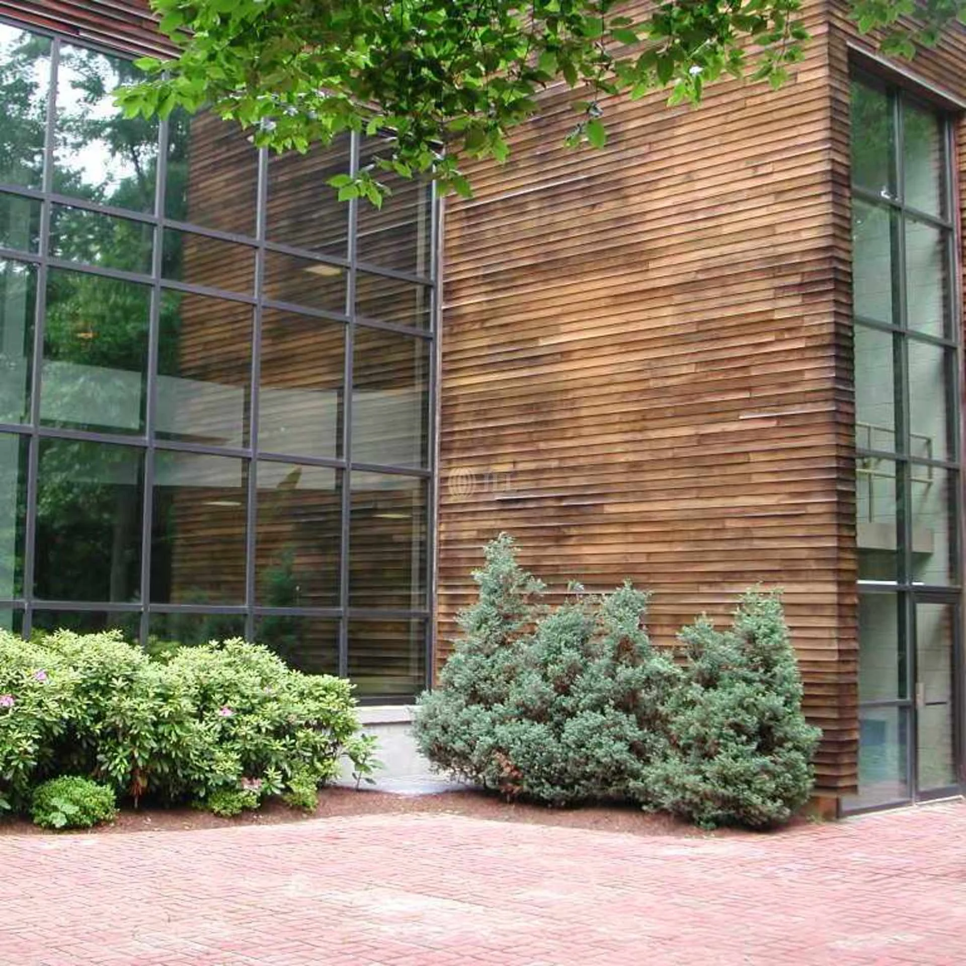 Complex 70 — Lease in Cherry Hill, NJ, photo 3 of 4