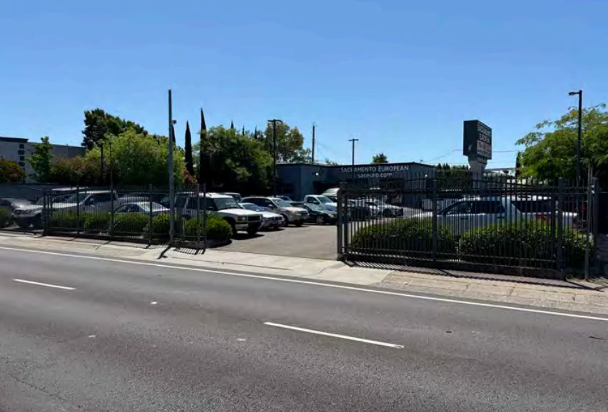 2216 Sutterville Rd — Lease in Sacramento, CA, photo 1 of 8