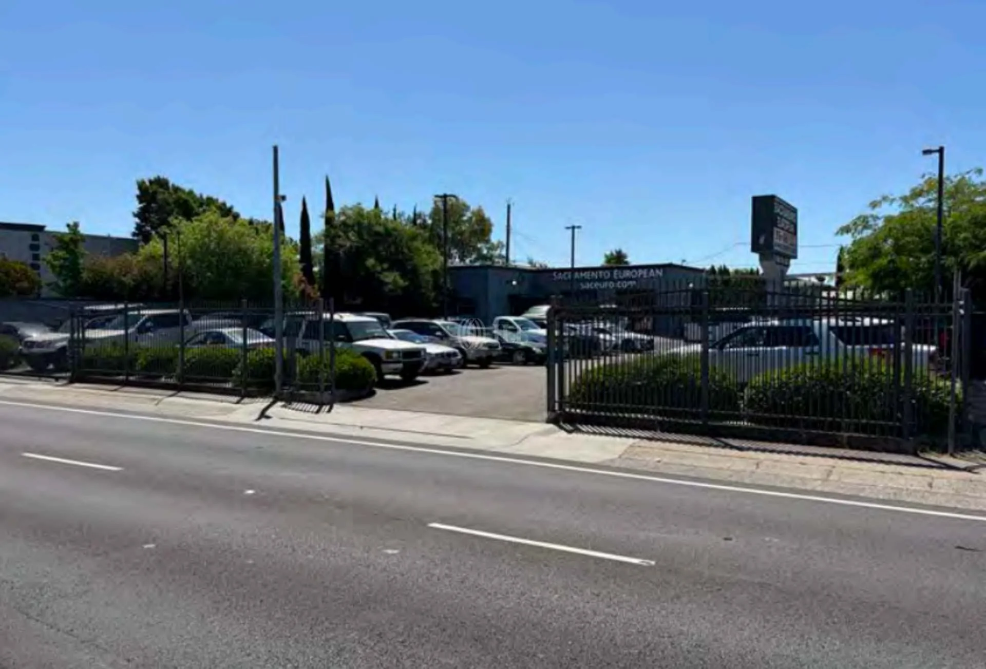 2216 Sutterville Rd — Lease in Sacramento, CA, photo 2 of 8