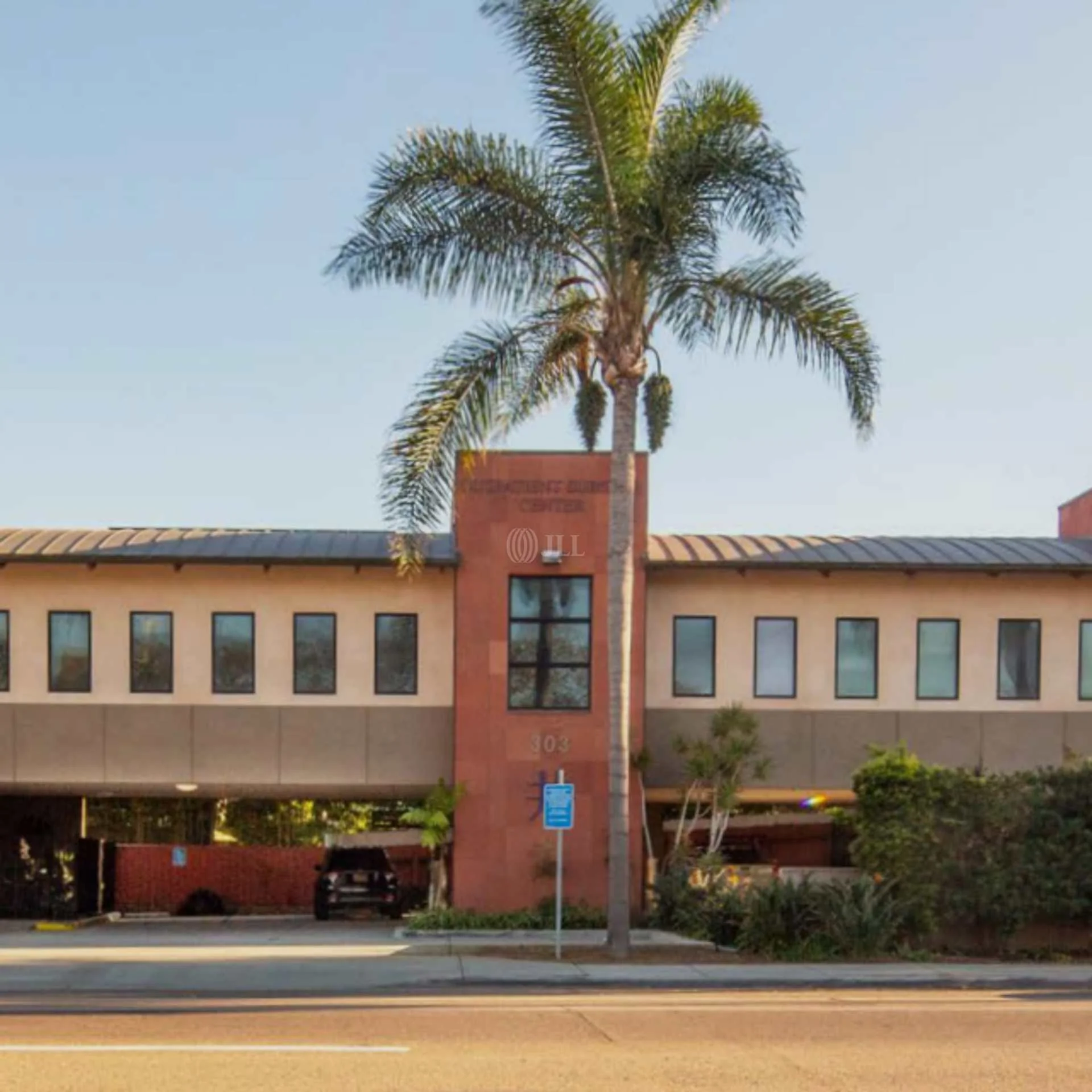 303 Santa Fe Dr — Sale in Encinitas, CA, photo 4 of 7