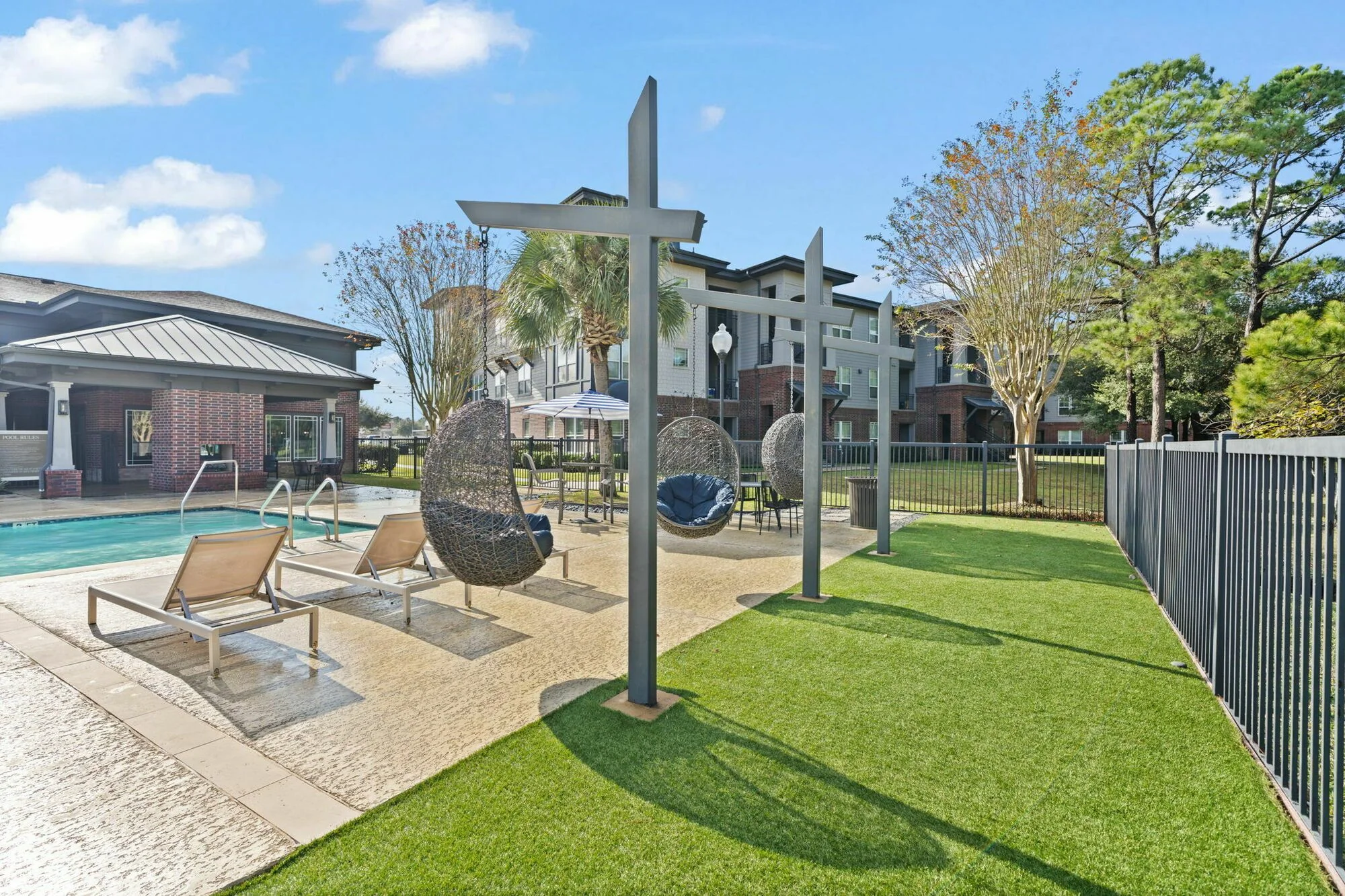 Beacon Lakes — Sale in Dickinson, TX, photo 5 of 8