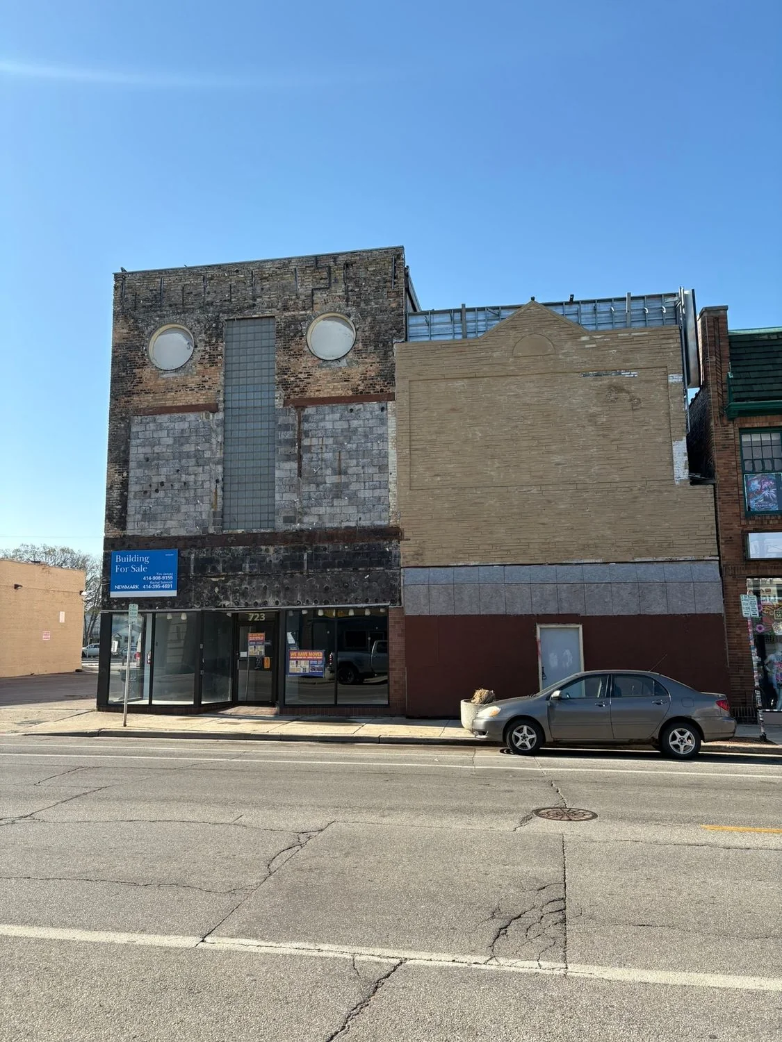 723-725 W Historic Mitchell St — Sale in Milwaukee, WI, photo 1 of 8