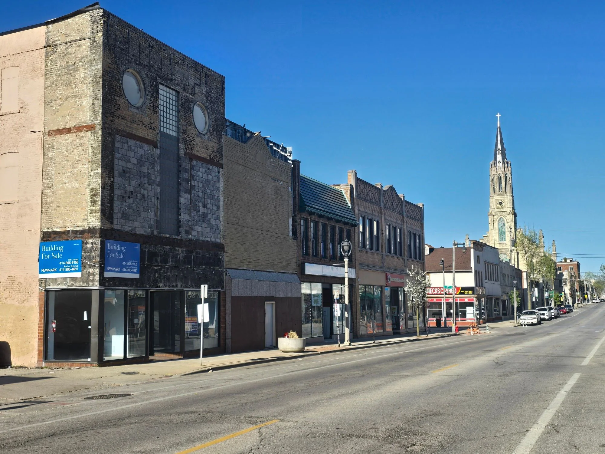723-725 W Historic Mitchell St — Sale in Milwaukee, WI, photo 2 of 8